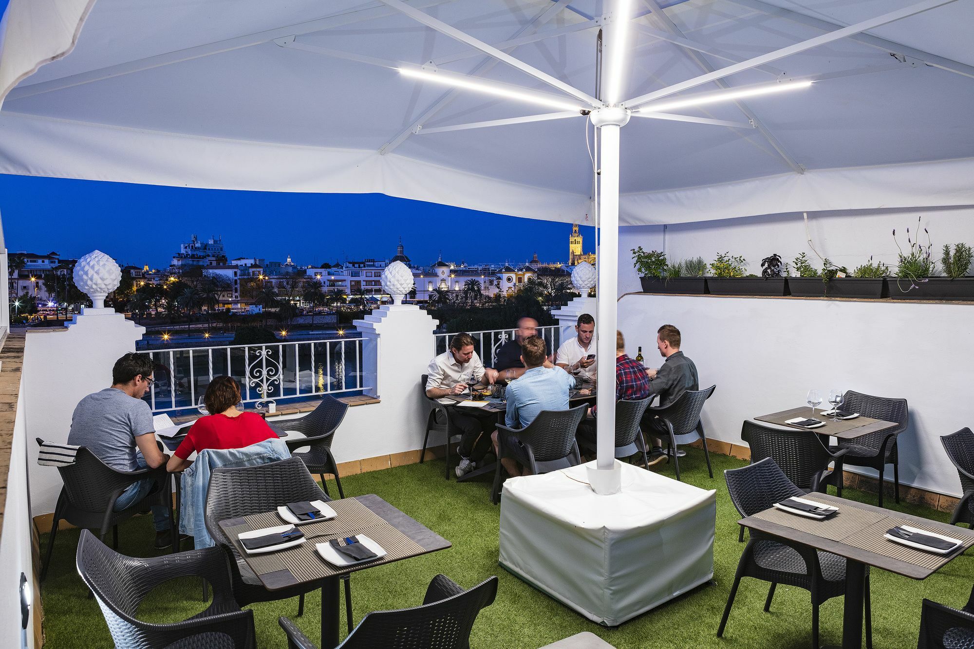 Betis 7 Luxury Boutique Apartments Seville Exterior photo