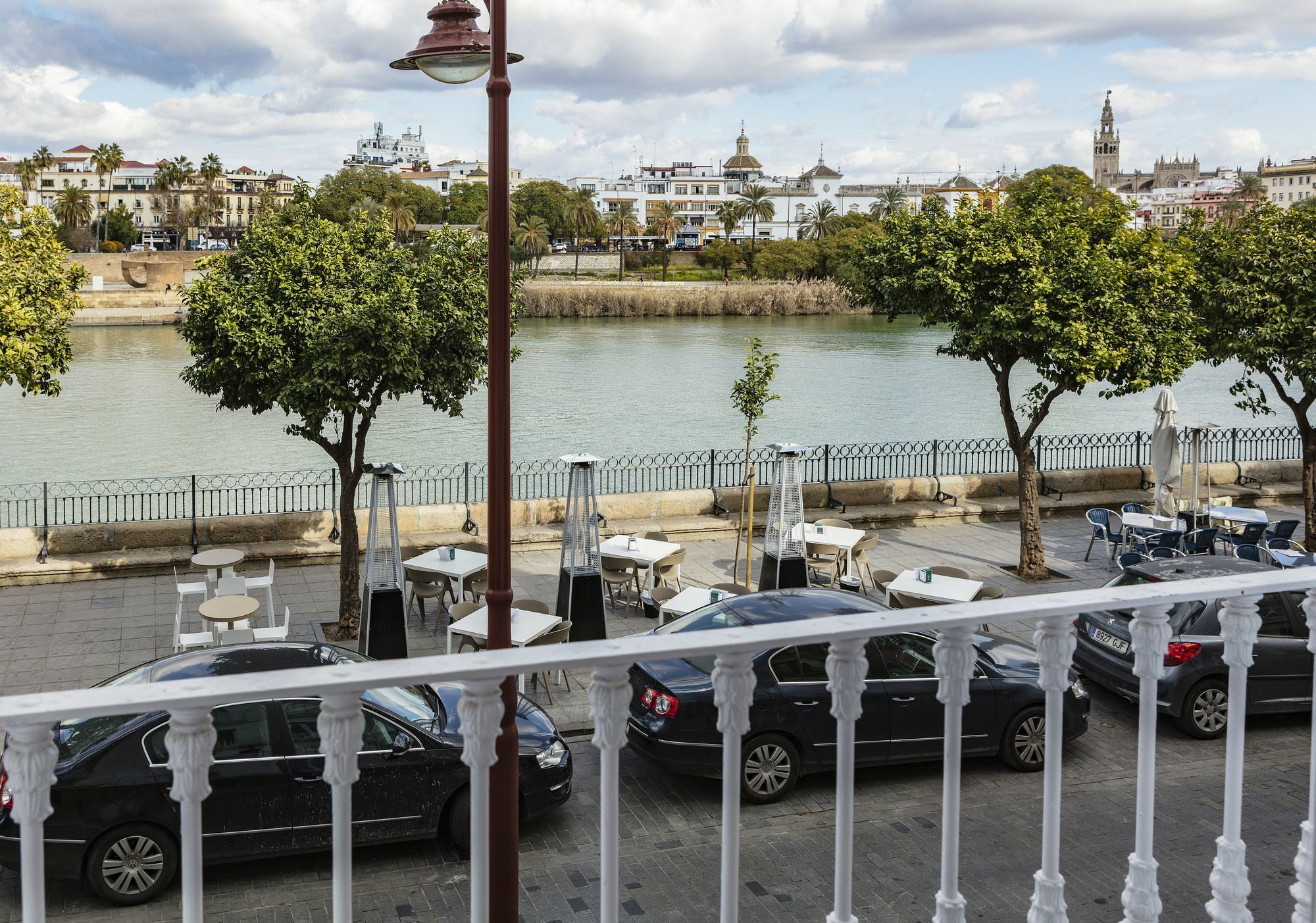 Betis 7 Luxury Boutique Apartments Seville Exterior photo